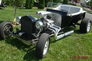 street rod  classic  ford  chevy  muscle car  rat rod Photo