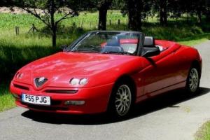 2000 Alfa Romeo Spider Photo