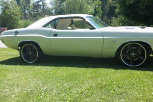 Dodge : Challenger touring edition Photo