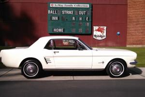 Ford : Mustang Coupe