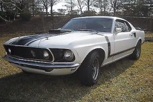 Ford : Mustang Mach 1