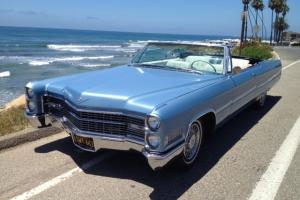 Former Mafia car from Las Vegas. Excellent paint & top. Photo