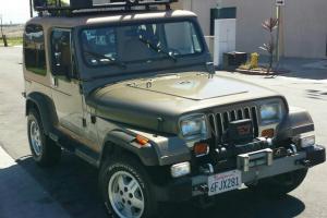 Jeep : Wrangler Laredo Photo
