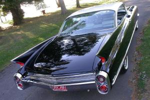 Cadillac : DeVille 2 door coupe Photo