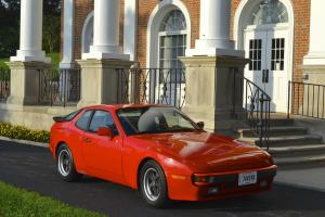 Porsche : 944 1/2 model with the newer dash style