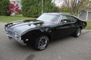Oldsmobile : Cutlass Holiday Coupe Photo