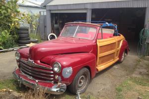 Ford 1948 Convertible Woody HOT ROD Barn Find Photo