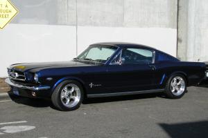 Ford : Mustang 2 door