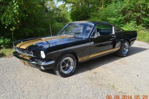Ford : Mustang GT 350H G.T. 350H Photo
