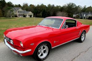 Ford : Mustang Fastback 2+2 Photo
