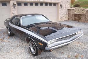 Dodge : Challenger COUPE Photo