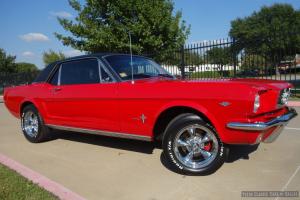 Ford : Mustang Hardtop Coupe Photo