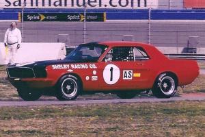 Ford : Mustang RACE CAR Photo