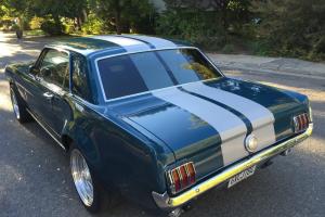 Ford : Mustang Resto Mod