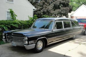 Cadillac : DeVille Hearse