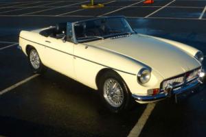 MGB ROADSTER 1972 EXTENSIVE HISTORY FILE PRE OWNER OF 25 YEARS - STUNNING Photo