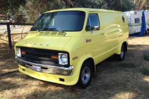 Dodge : Ram Van