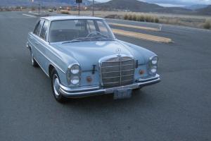 Mercedes-Benz : 200-Series S250 Photo