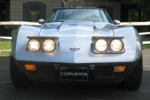 Chevrolet : Corvette Split Photo