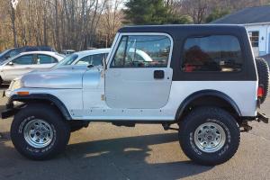 Jeep : Other Base Sport Utility 2-Door Photo