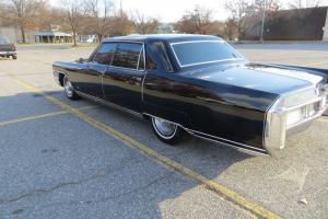 Cadillac : Fleetwood Sedan
