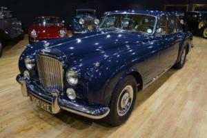 1960 Bentley S2 Continental Flying Spur by H.J. Mulliner