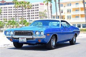 Dodge : Challenger Coupe Photo