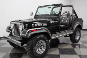 Jeep : CJ 7 Laredo