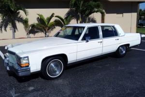 Cadillac : Fleetwood 4dr Sedan