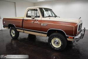 Dodge : Other Pickups D150 Photo