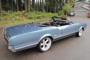 Oldsmobile : Cutlass Photo