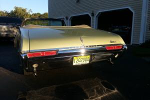 Oldsmobile : Cutlass S Photo