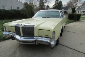 Chrysler : New Yorker Brougham Hardtop 4-Door