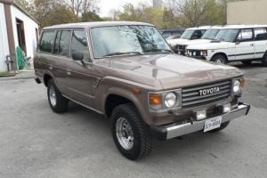 Toyota : Land Cruiser 4dr Wagon 4- Photo