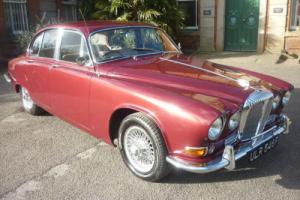 DAIMLER SOVEREIGN 420 SALOON - LOW MILEAGE BEAUTIFUL EXAMPLE !