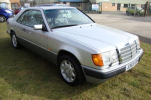 Mercedes 230 CLASSIC SALOON lovely condition, lots of history, AUTOMATIC Photo