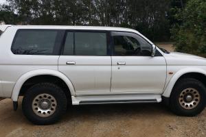 Mitsubishi Challenger 4x4 2000 4D Wagon 4 SP Automatic 4x4 3L Multi in Banora Point, NSW