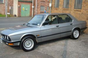 BMW 525E Lux-Auto