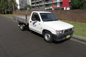Toyota Hilux Workmate 2000 CAB Chassis 5 SP Manual 2L Electronic F INJ in Concord, NSW