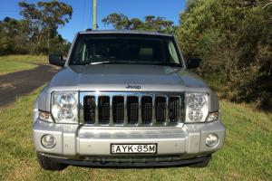 2006 Jeep Commander XH Limited Wagon 7ST 5DR SPTS Auto 5SP 4x4 3 0DT REL MAY in Gosford, NSW Photo
