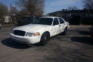 Ford : Crown Victoria