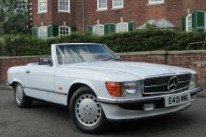 1987 Mercedes-Benz 300SL R107 MODEL. CONVERTIBLE. 2+2 SEATER. 28 SERVICE STAMPS Photo