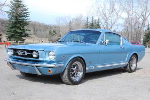 Ford : Mustang GT Fastback Photo