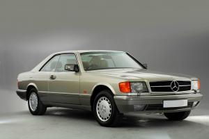  1990 MERCEDES 500 SEC AUTO (SMOKE SILVER) 
