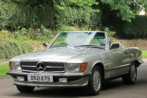 1987 Mercedes-Benz 300SL R107 MODEL CONVERTIBLE. 2+2 SEATER. 22 SERVICE STAMPS Photo