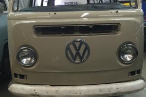 Volkswagen : Bus/Vanagon Deluxe Photo