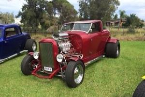 Ford Roadster Photo