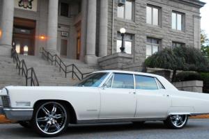 Cadillac : Fleetwood Photo