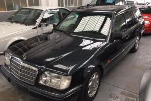 Mercedes-Benz E320T Auto W124 72k miles FSH Immaculate 7 Seats Photo