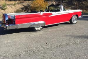 Ford : Galaxie Sunliner Photo